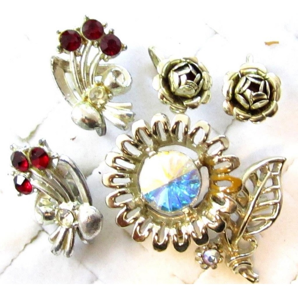 Vintage Jewelry Lot 3Pc Ab Rhinestone Flower Pin, Rose & Floral Sb Earrings - Picture 1 of 4